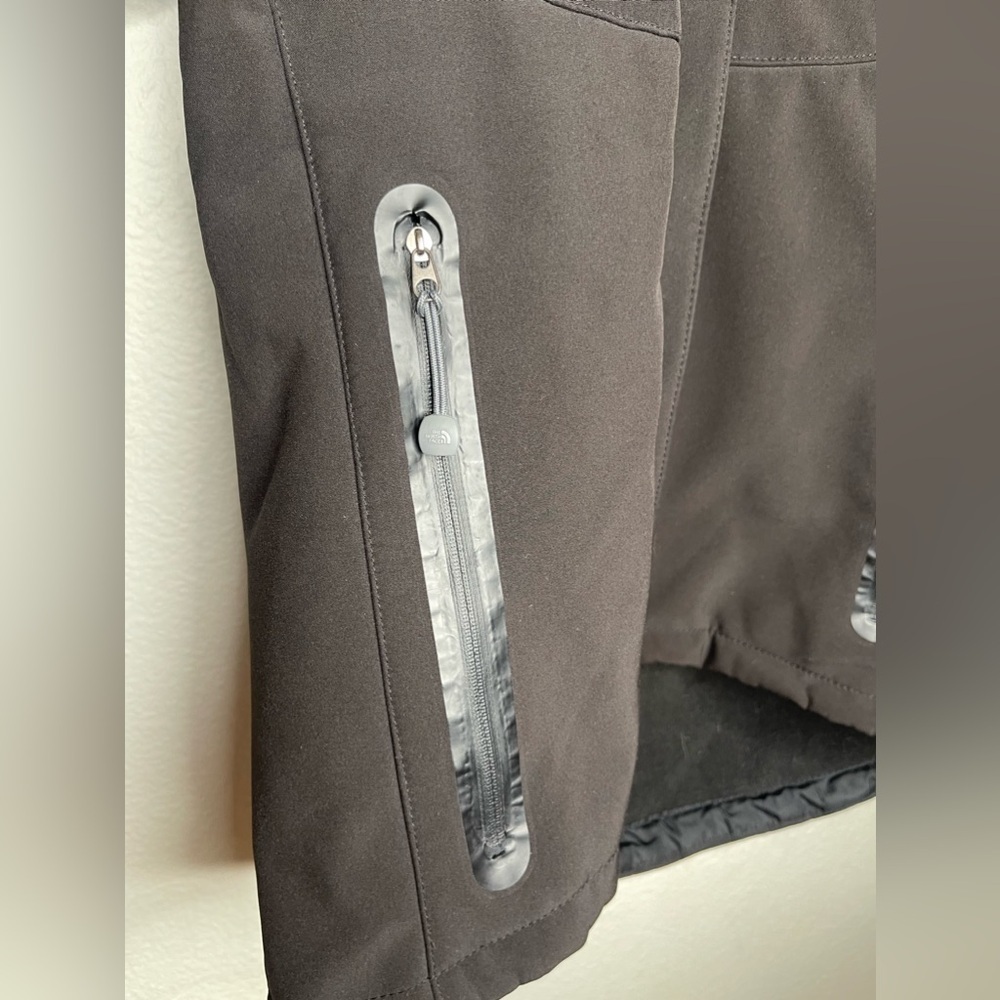 The North Face Summit Series Windstopper Jacket Waterproof Womens Size m
A - Picture 4 of 12